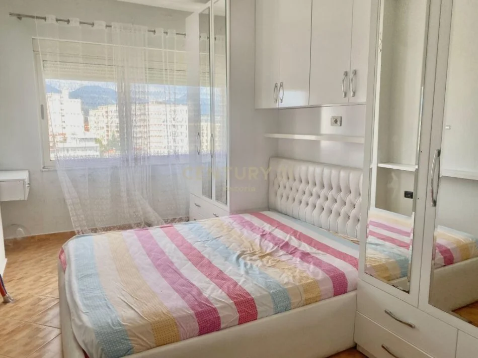 Tirane, jepet me qera apartament 2+1 Kati 5, 88 m² 450 € (astir)