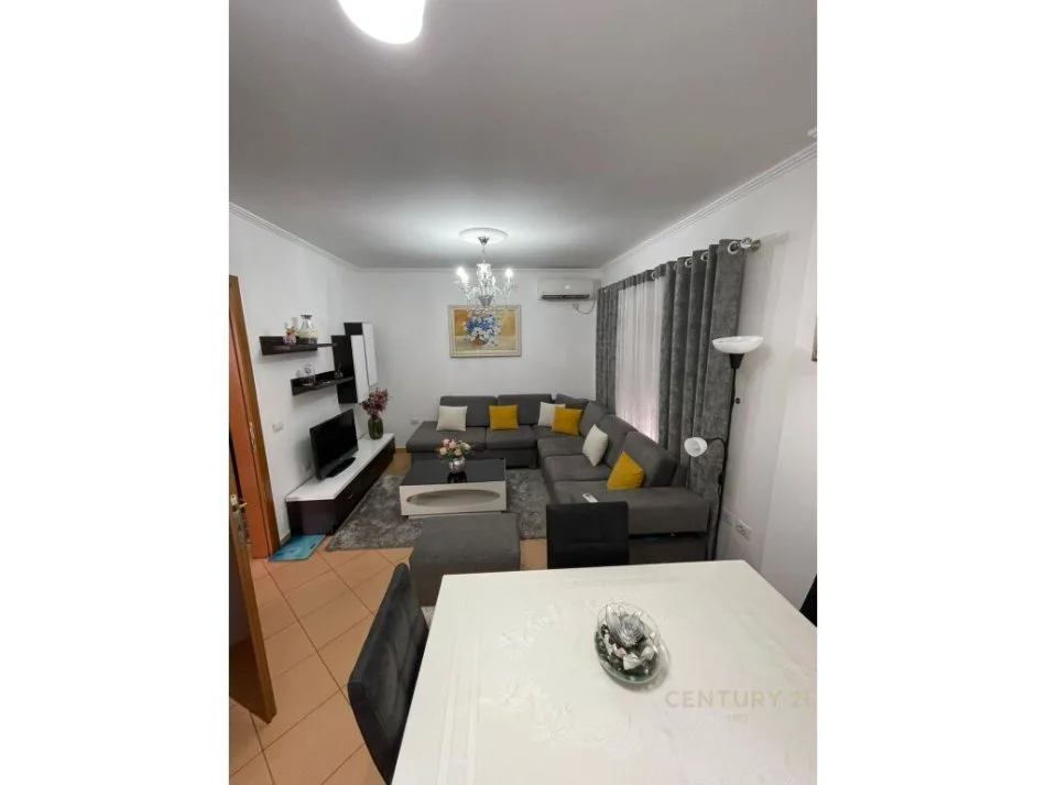 Tirane, jepet me qera apartament 2+1 Kati 2, 72 m² 450 € (Ali Demi)