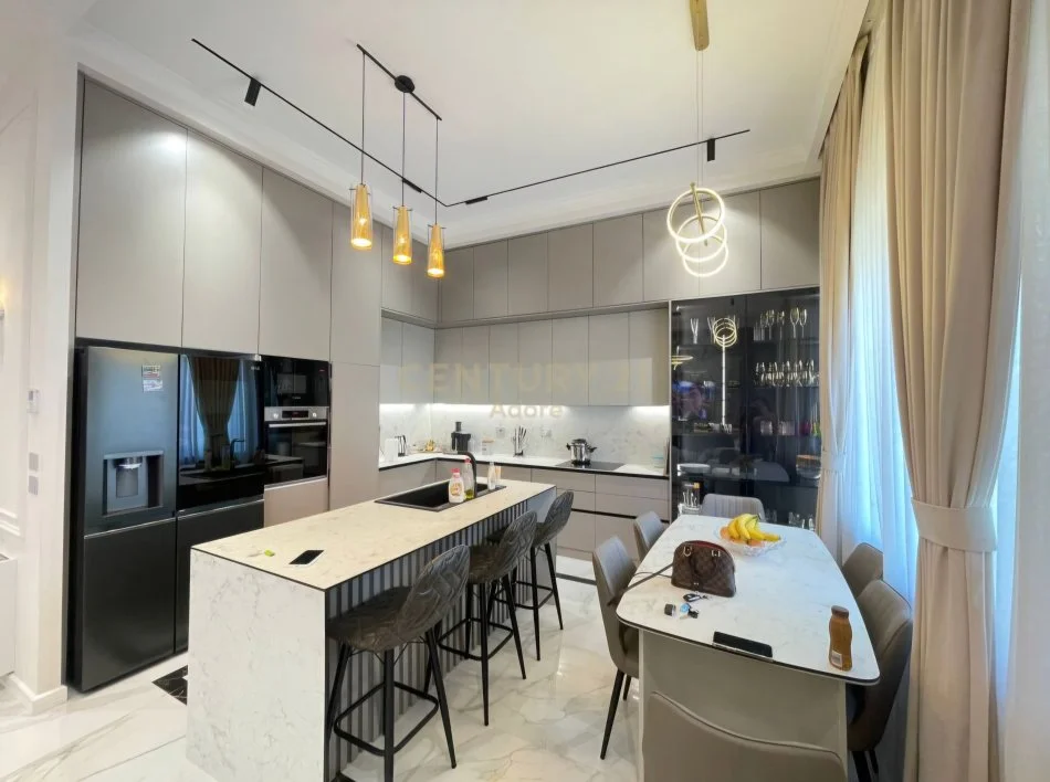 Tirane, shitet apartament duplex 3+1+Aneks+Ballkon Kati 1, 182 m² 450.000 € (Kodra e Diellit)