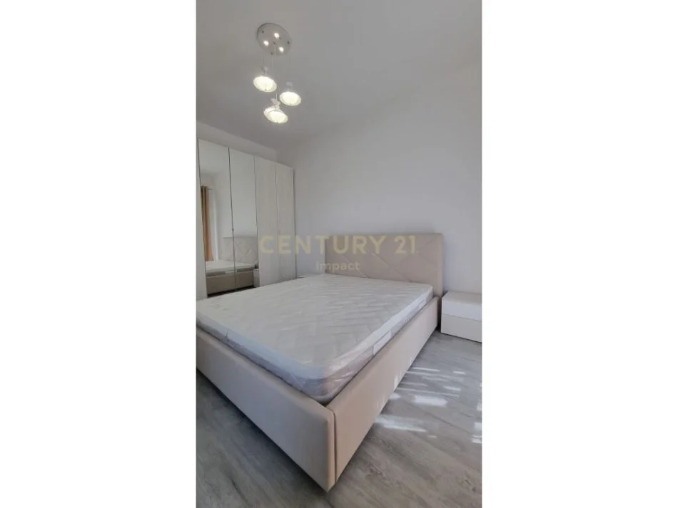 Tirane, jepet me qera apartament 1+1 Kati 3, 78 m² 600 € 