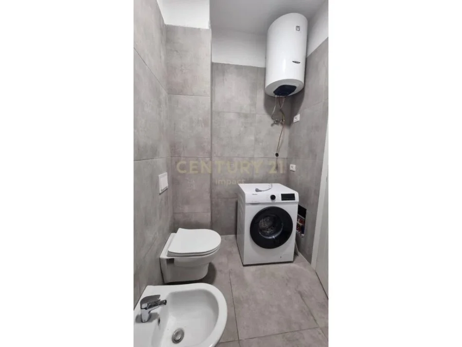 Tirane, jepet me qera apartament 1+1 Kati 3, 78 m² 600 € 