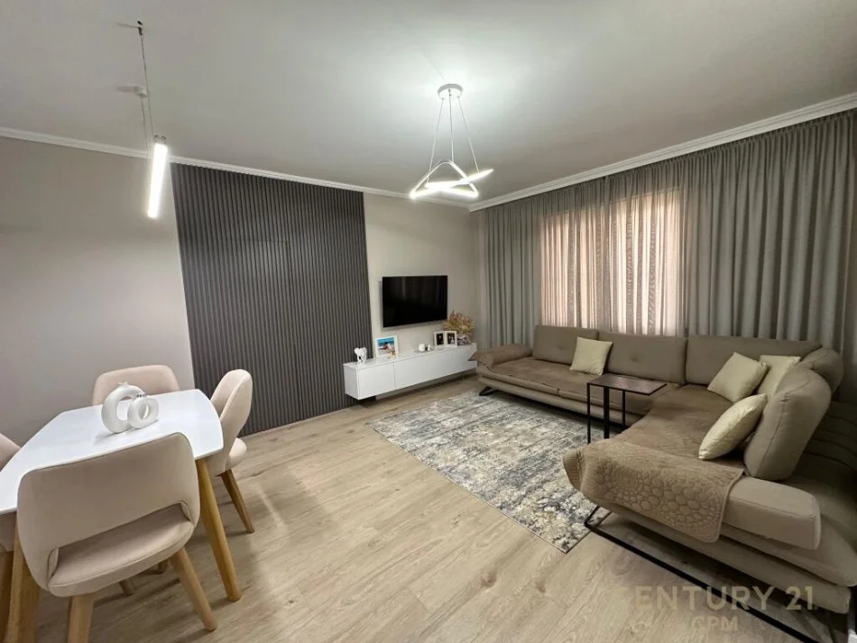 Tirane, shitet apartament 2+1 Kati 1, 113 m² 229.000 € (zog i zi)