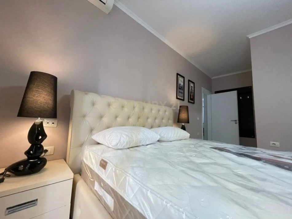 Tirane, jepet me qera apartament 2+1 Kati 3, 140 m² 1.000 € (myslym shyre)