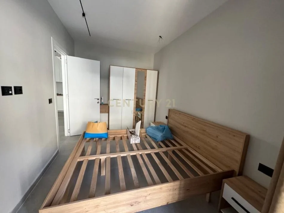 Tirane, shitet 1+1 , 61 m² 115.000 € (shkolla e bashkuar)