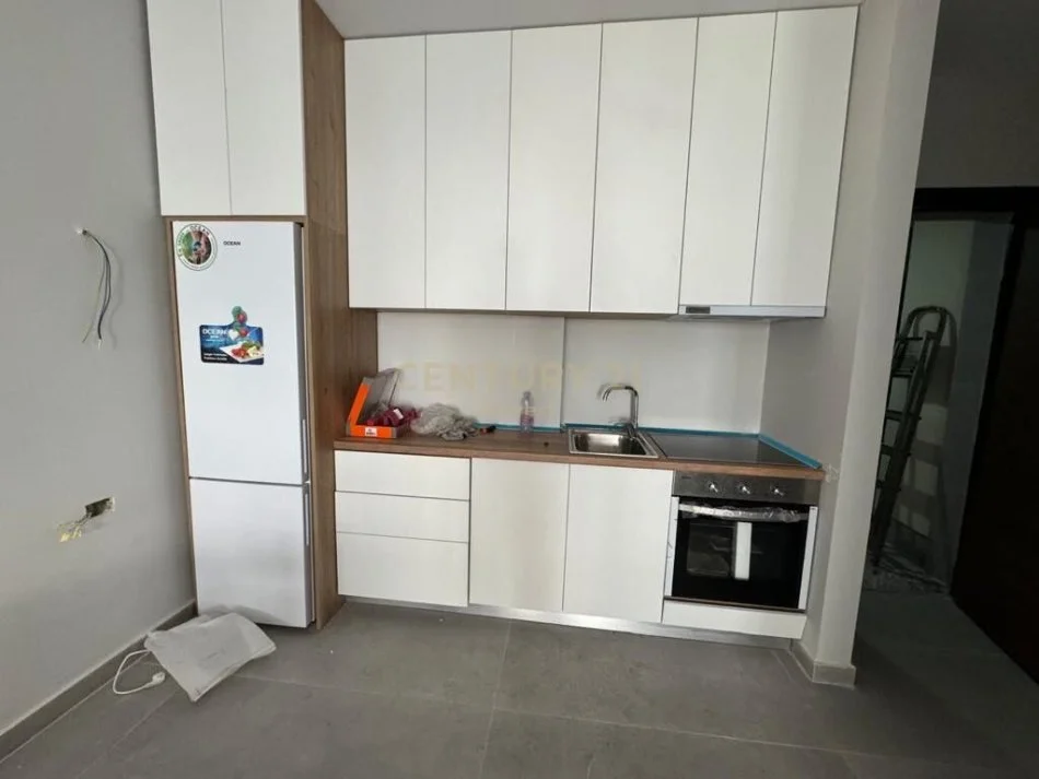 Tirane, shitet 1+1 , 61 m² 115.000 € (shkolla e bashkuar)