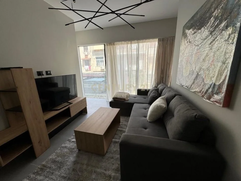 Tirane, shitet 1+1 , 61 m² 115.000 € (shkolla e bashkuar)