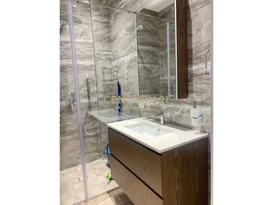 Tirane, jepet me qera apartament 1+1 Kati 6, 85 m² 700 € (myslym shyr)