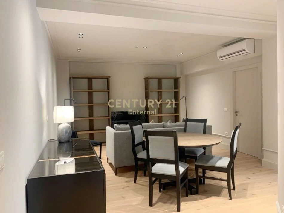 Tirane, jepet me qera apartament 1+1 Kati 6, 85 m² 700 € (myslym shyr)