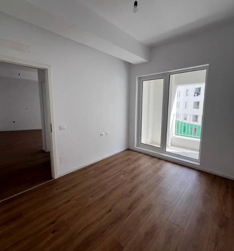 Tirane, shitet apartament 1+1 Kati 5, 60 m² 98.000 € (Rezidenca Kaimi)