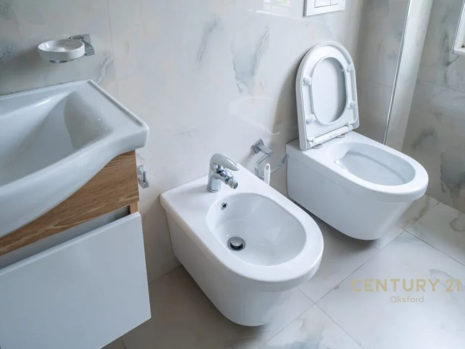 Tirane, jepet me qera apartament 2+1 Kati 3, 600 € (vasil shanto)