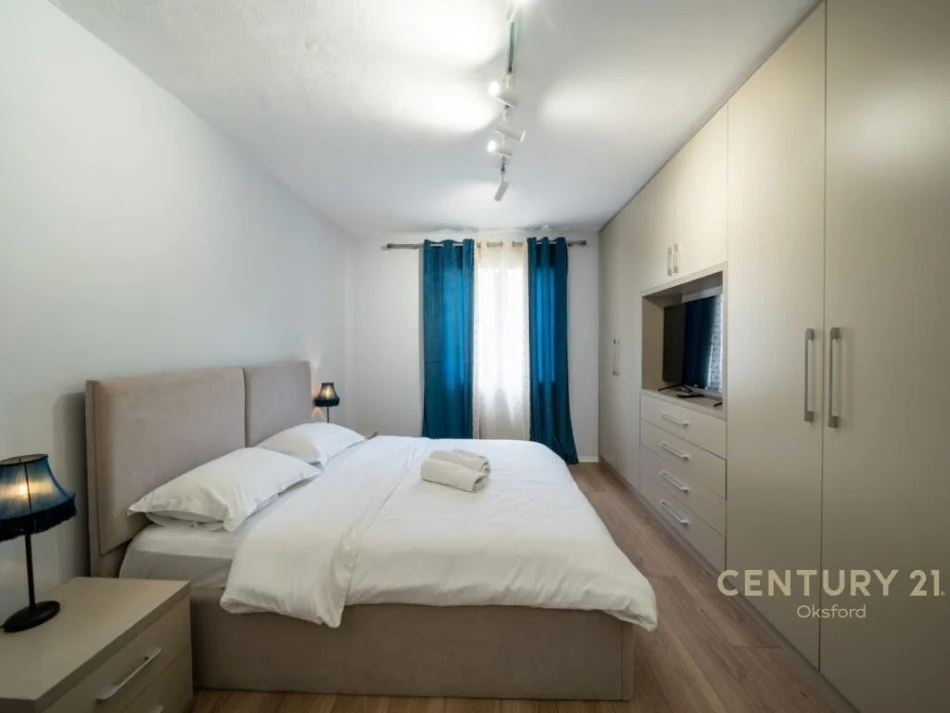 Tirane, jepet me qera apartament 2+1 Kati 3, 600 € (vasil shanto)