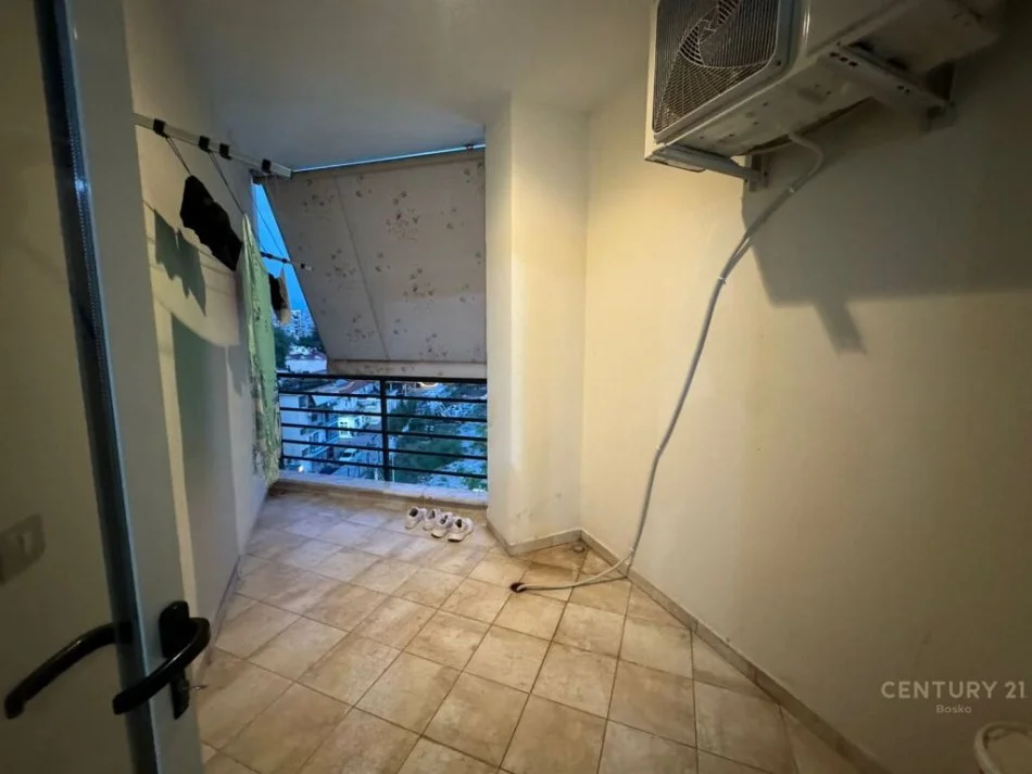 𝐓𝐢𝐫𝐚𝐧𝐞, 𝐬𝐡𝐢𝐭𝐞𝐭 𝐚𝐩𝐚𝐫𝐭𝐚𝐦𝐞𝐧𝐭 𝟐+𝟏 𝐊𝐚𝐭𝐢 𝟓, 𝟏𝟐𝟒 𝐦² 𝟏𝟖𝟓.𝟎𝟎𝟎 € (𝐙𝐨𝐠𝐮 𝐈 𝐙𝐢)