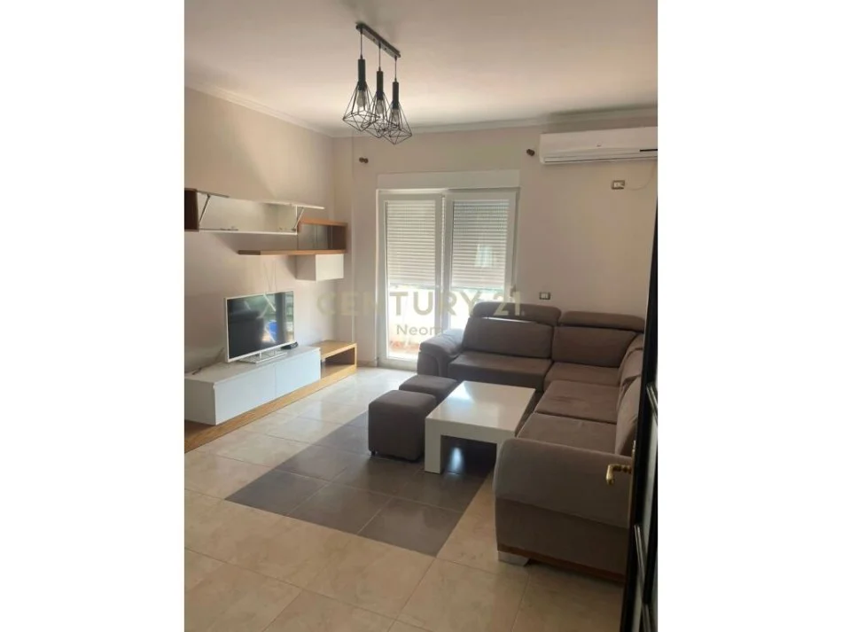 Tirane, jepet me qera apartament 2+1 Kati 4, 86 m² 500 € (sauk)