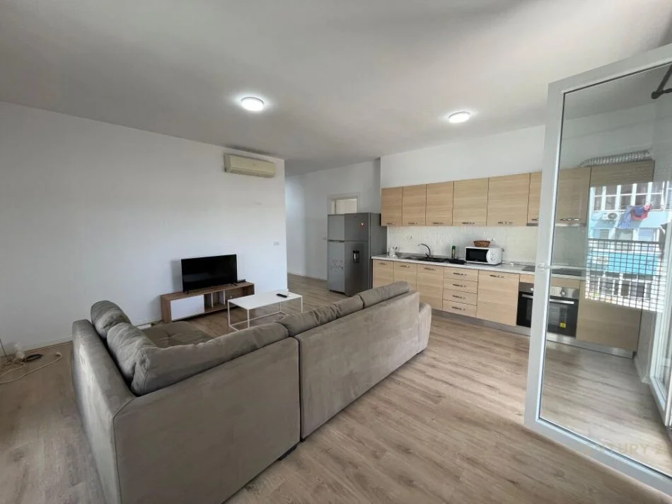 Tirane, jepet me qera apartament 2+1 Kati 6, 116 m² 550 € (don bosko)