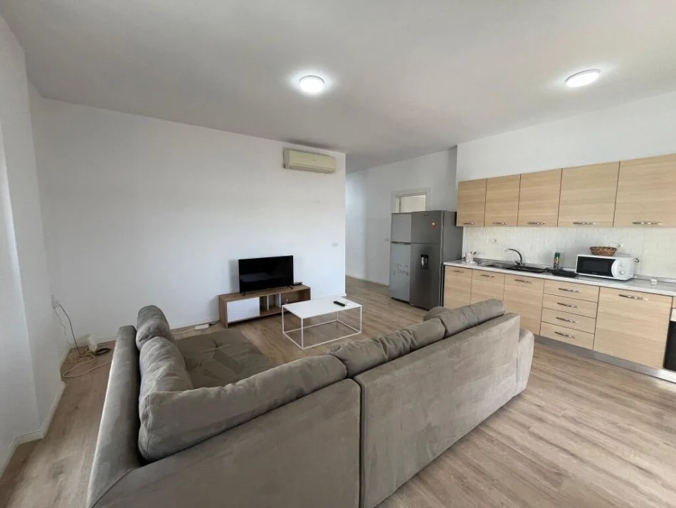 Tirane, jepet me qera apartament 2+1 Kati 6, 116 m² 550 € (don bosko)