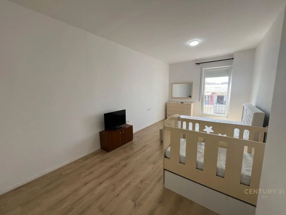 Tirane, jepet me qera apartament 2+1 Kati 6, 116 m² 550 € (don bosko)
