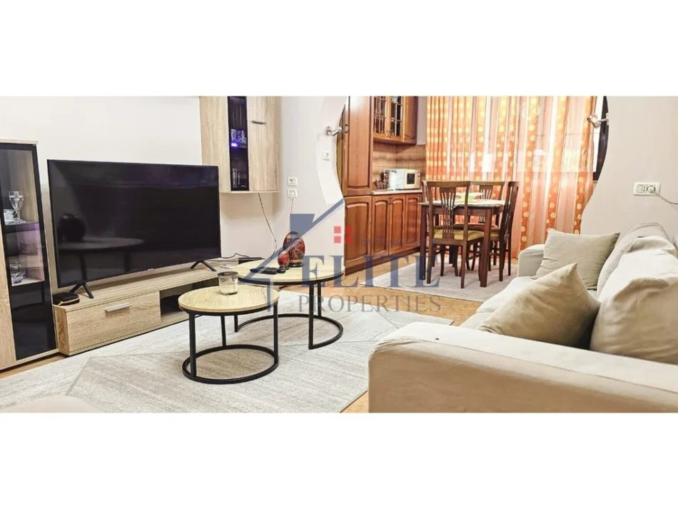 Tirane, jepet me qera apartament 2+1 Kati 3, 78 m² 700 € (Myslym Shyri)