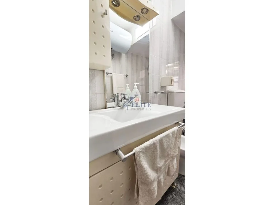 Tirane, jepet me qera apartament 2+1 Kati 3, 78 m² 700 € (Myslym Shyri)