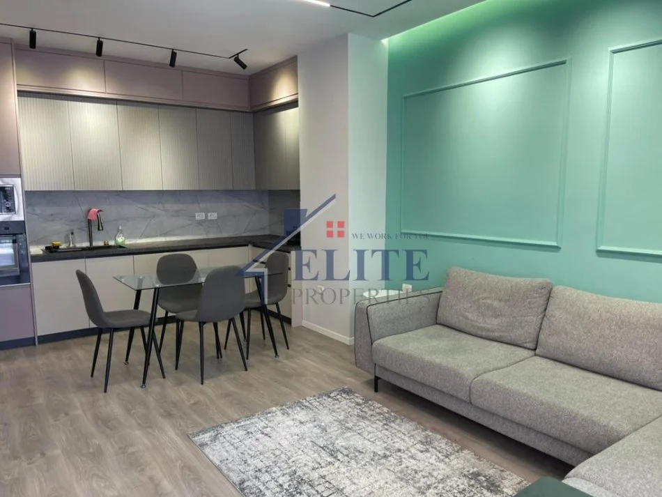 Tirane, jepet me qera apartament 2+1+Ballkon Kati 1, 100 m² 750 € (Ish Fusha e Aviacionit)