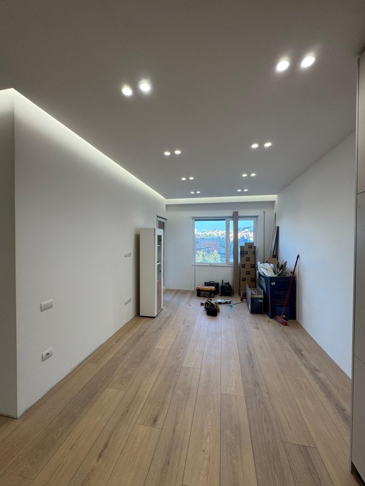 Tirane, jepet me qera apartament 2+1 Kati 3, 86 m² 650 € (Ngjitur Golden Park)
