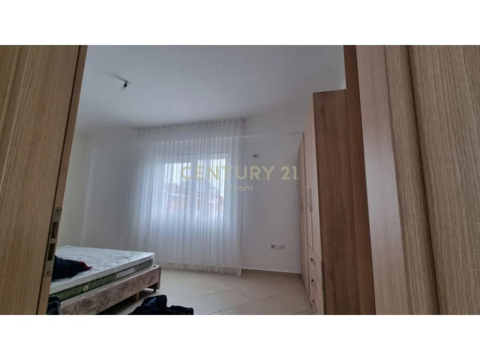Tirane, shitet apartament 1+1 Kati 5, 68 m² 110.000 € (ish parku)