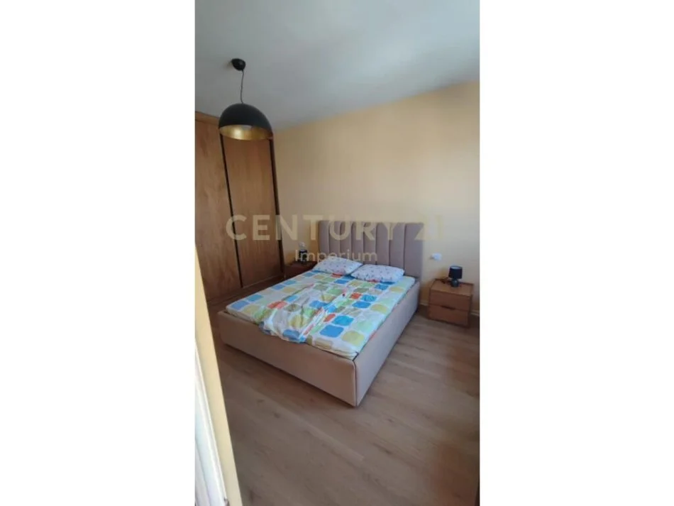 Tirane, shitet apartament 1+1+Ballkon Kati 10, 67 m² 100.000 € (yzberisht)
