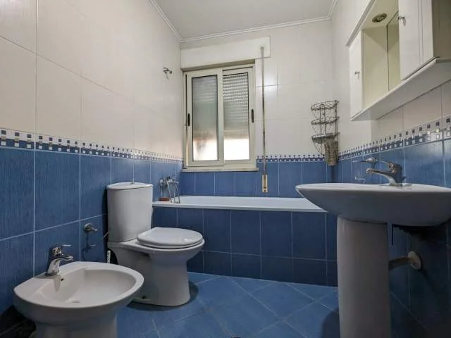 Tirane, jepet me qera 1+1+BLK Kati 4, 380 Euro