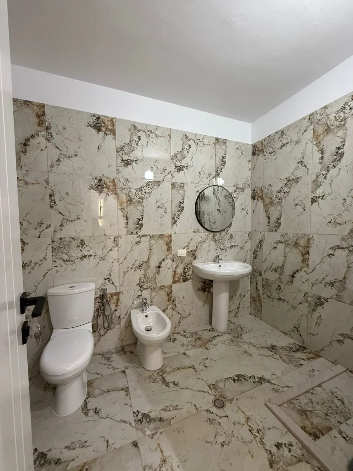 Durres, shitet apartament 1+1+Ballkon Kati 2, 73 m² 