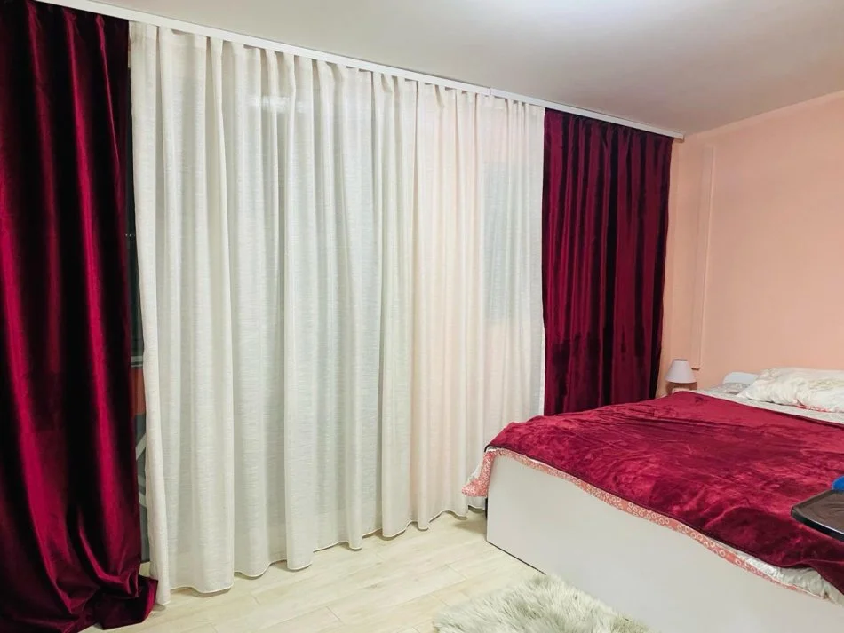 Tirane, jepet me qera 1+1 KOMUNA E PARISIT SIPER QENDRES KRISTAL CENTER Kati 2, 65 m² 550 EURO