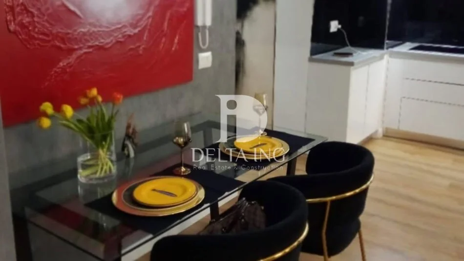 Tirane, jepet me qera apartament 1+1 Kati 4, 77 m² (Mozaiku Tiranës)