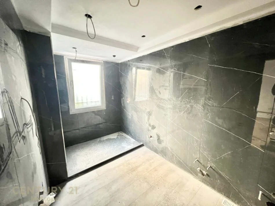 𝐓𝐢𝐫𝐚𝐧𝐞, 𝐣𝐞𝐩𝐞𝐭 𝐦𝐞 𝐪𝐞𝐫𝐚 𝐚𝐦𝐛𝐣𝐞𝐧𝐭 𝐛𝐢𝐳𝐧𝐞𝐬𝐢 𝐊𝐚𝐭𝐢 𝟏, 𝟏𝟒𝟎 𝐦² 𝟏.𝟏𝟎𝟎 € (𝐏𝐫𝐚𝐧𝐞 𝐒𝐡𝐞𝐬𝐡𝐢𝐭 𝐖𝐢𝐥𝐬𝐨𝐧, 𝐁𝐥𝐥𝐨𝐤, 𝐒𝐡𝐞𝐬𝐡𝐢 𝐖𝐢𝐥𝐥𝐬𝐨𝐧)