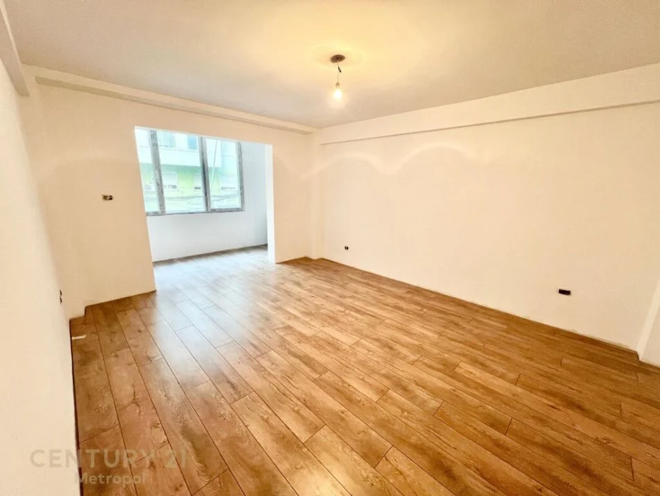 𝐓𝐢𝐫𝐚𝐧𝐞, 𝐣𝐞𝐩𝐞𝐭 𝐦𝐞 𝐪𝐞𝐫𝐚 𝐚𝐦𝐛𝐣𝐞𝐧𝐭 𝐛𝐢𝐳𝐧𝐞𝐬𝐢 𝐊𝐚𝐭𝐢 𝟏, 𝟏𝟒𝟎 𝐦² 𝟏.𝟏𝟎𝟎 € (𝐏𝐫𝐚𝐧𝐞 𝐒𝐡𝐞𝐬𝐡𝐢𝐭 𝐖𝐢𝐥𝐬𝐨𝐧, 𝐁𝐥𝐥𝐨𝐤, 𝐒𝐡𝐞𝐬𝐡𝐢 𝐖𝐢𝐥𝐥𝐬𝐨𝐧)