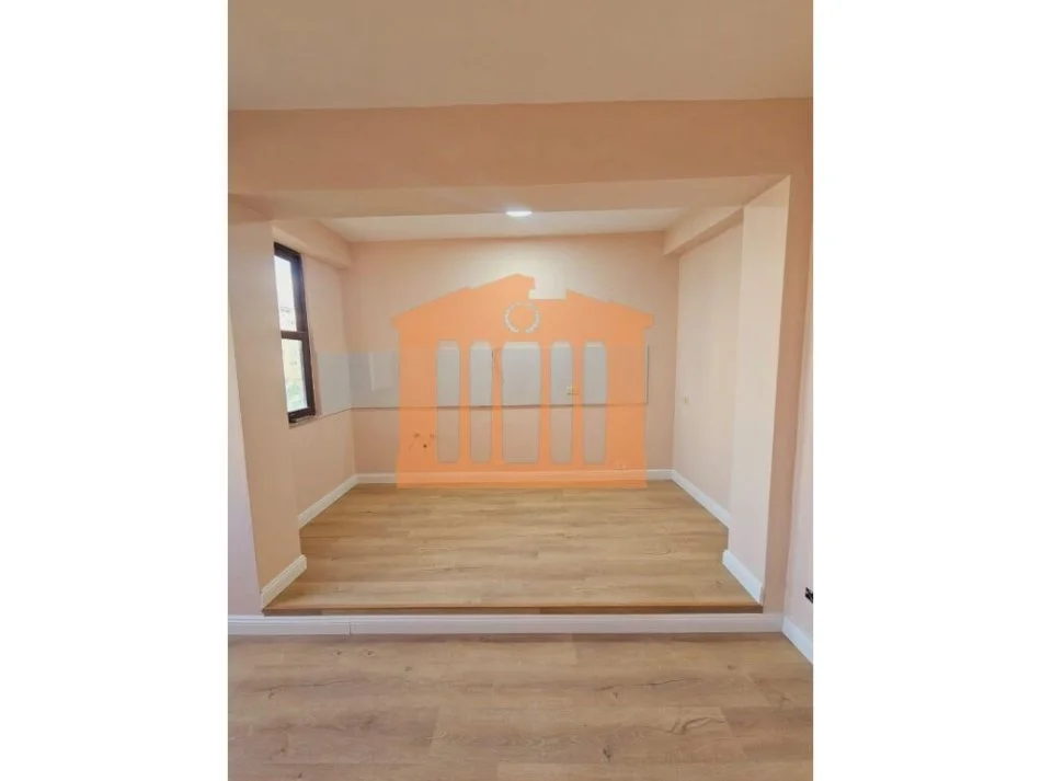 APARTAMENT 1+1 NE PLAZH DURRES, PER SHITJE!