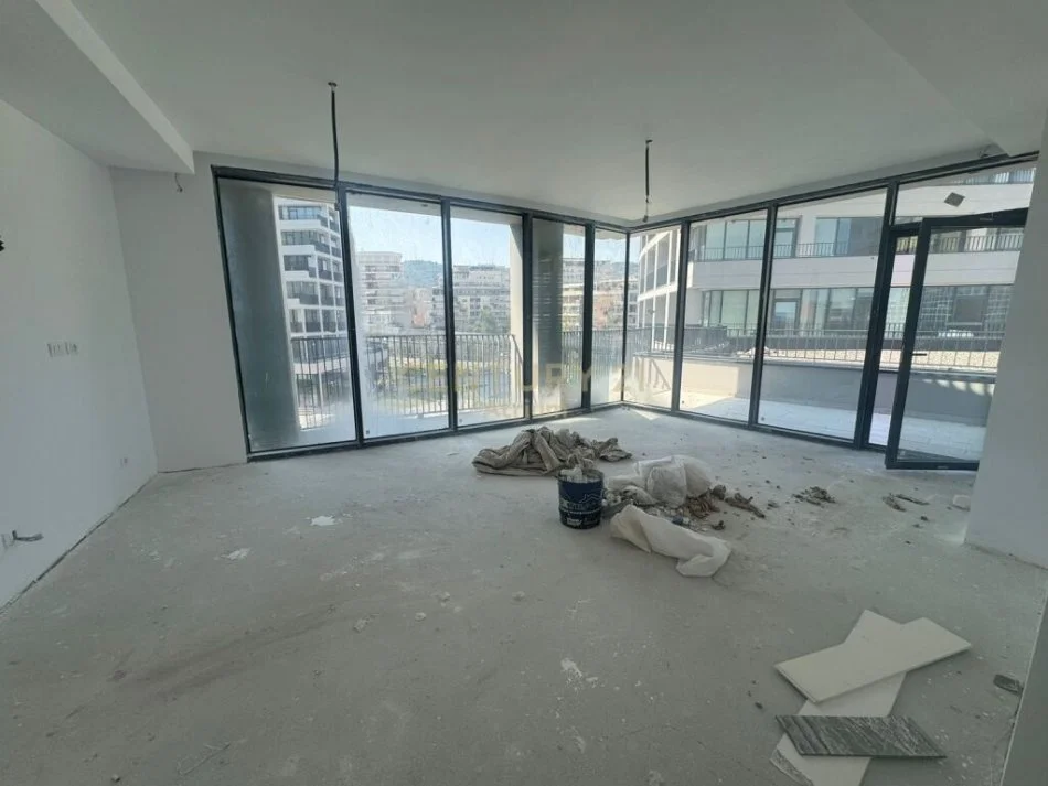 Tirane, shitet apartament 2+1+Ballkon Kati 2, 122 m² 350.000 € (LIQENI)