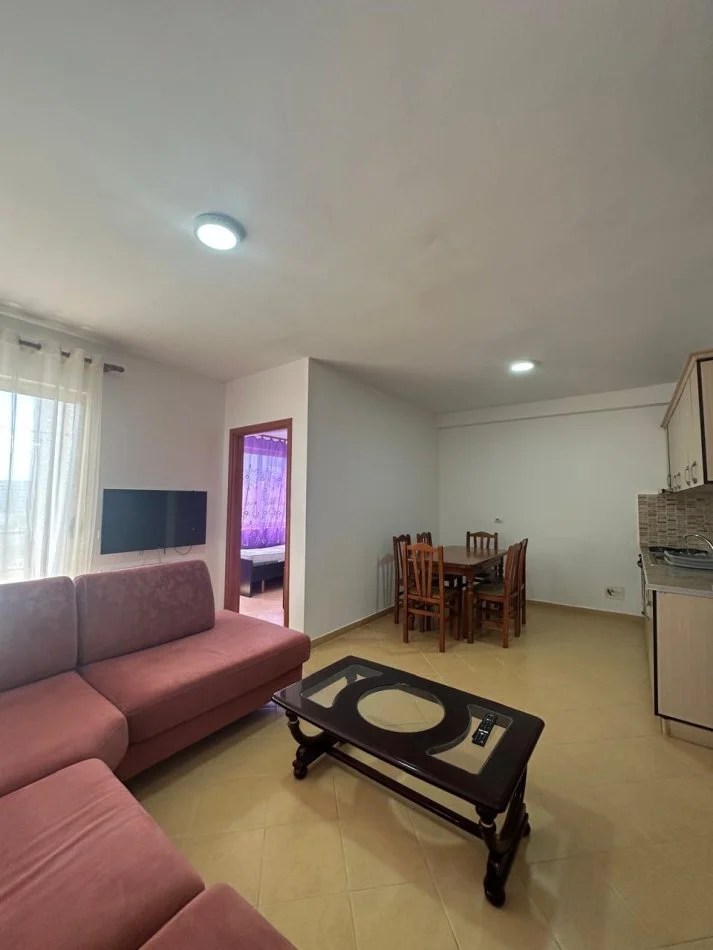 Tirane, jepet me qera apartament 2+1 Kati 5, 450 € (Bulevardi Migjeni)