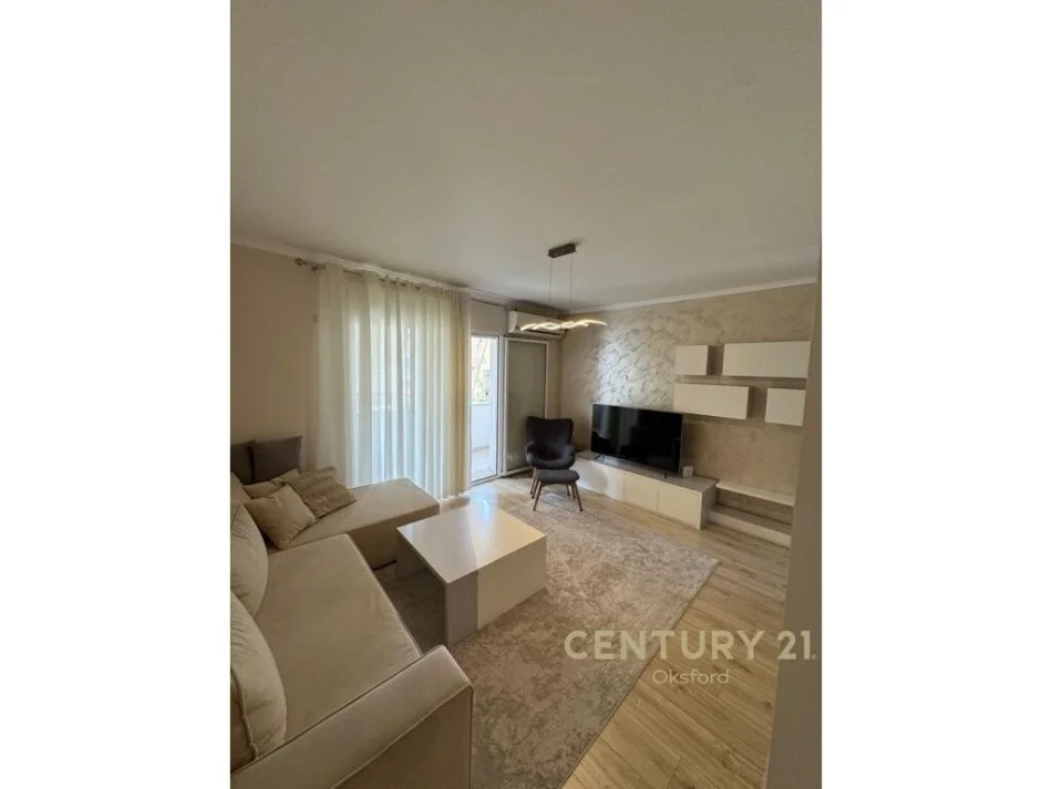 Tirane, jepet me qera apartament 2+1+Ballkon Kati 4, 82 m² 730 € (Stadiumi Dinamo)