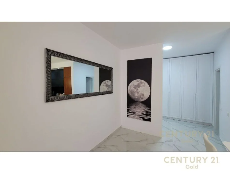 Tirane, shitet apartament 1+1 Kati 2, 80 m² 165.000 € (Rruga e dibres)