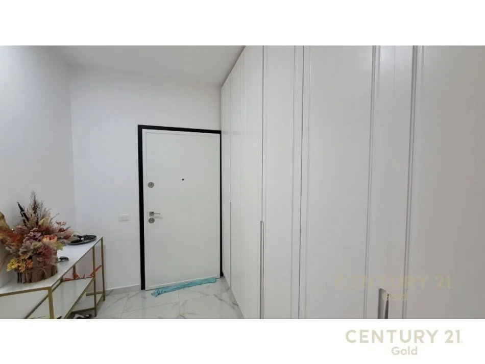 Tirane, shitet apartament 1+1 Kati 2, 80 m² 165.000 € (Rruga e dibres)