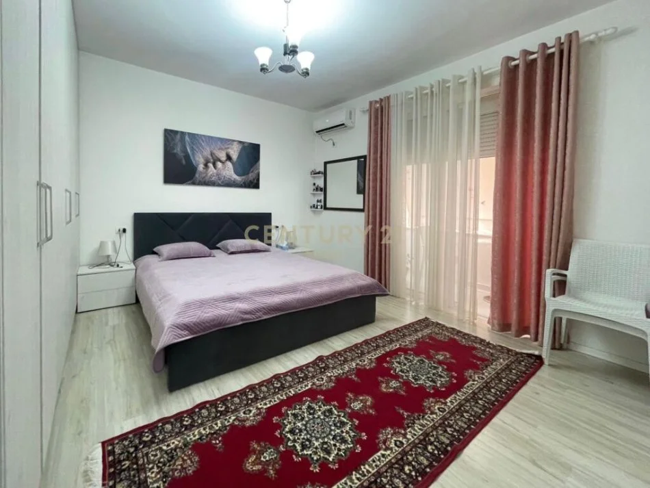 Tirane, shitet apartament 1+1 Kati 5, 68 m² 110.000 € (ish parku)