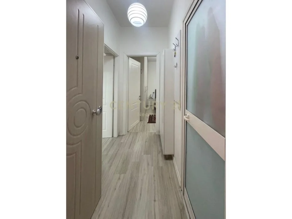 Tirane, shitet apartament 1+1 Kati 5, 68 m² 110.000 € (ish parku)