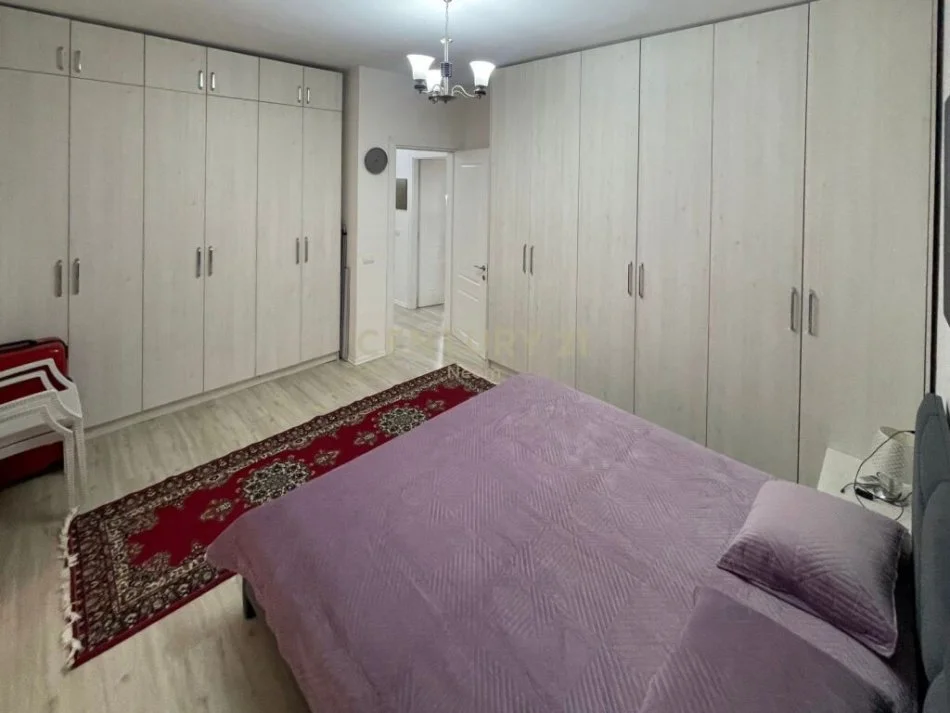 Tirane, shitet apartament 1+1 Kati 5, 68 m² 110.000 € (ish parku)