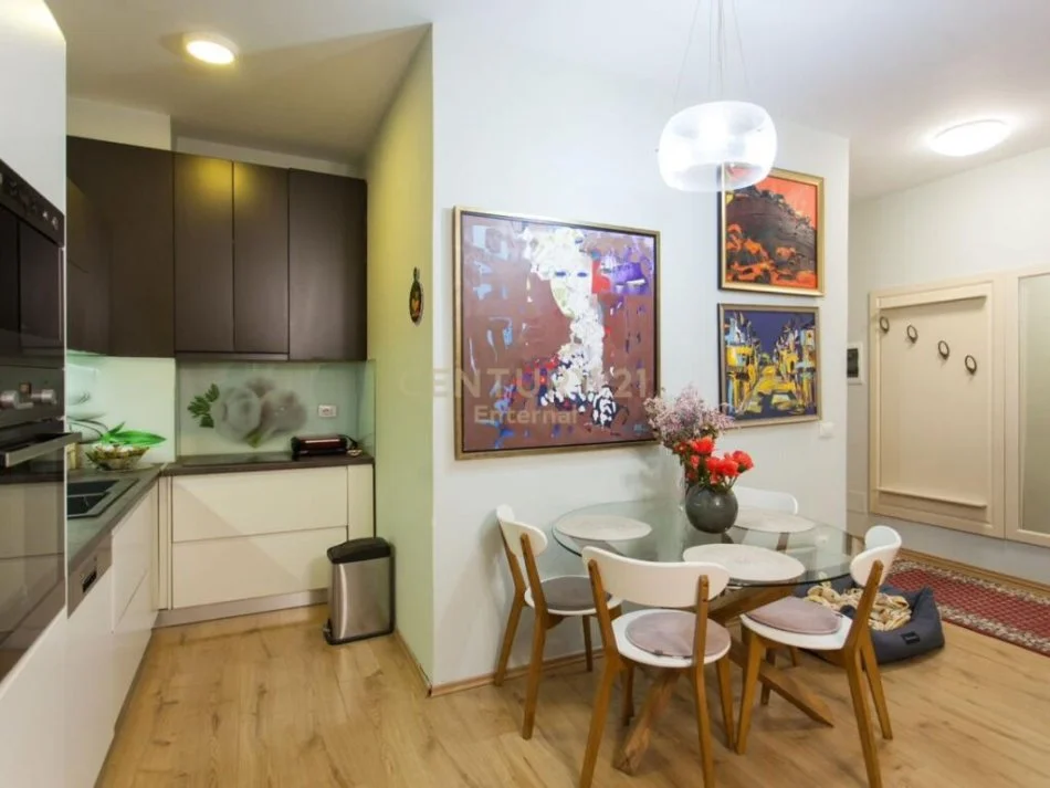 Tirane, jepet me qera apartament 1+1 Kati 2, 56 m² 600 €