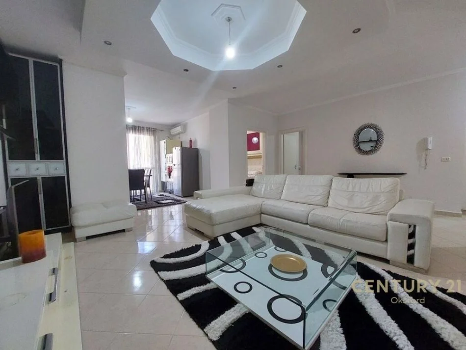 Tirane, jepet me qera apartament 2+1+Ballkon , 104 m² 500 € (Bulevardi Migjeni)