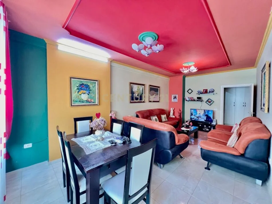 Tirane, jepet me qera apartament 1+1 Kati 5, 78 m² 400 € (astir)