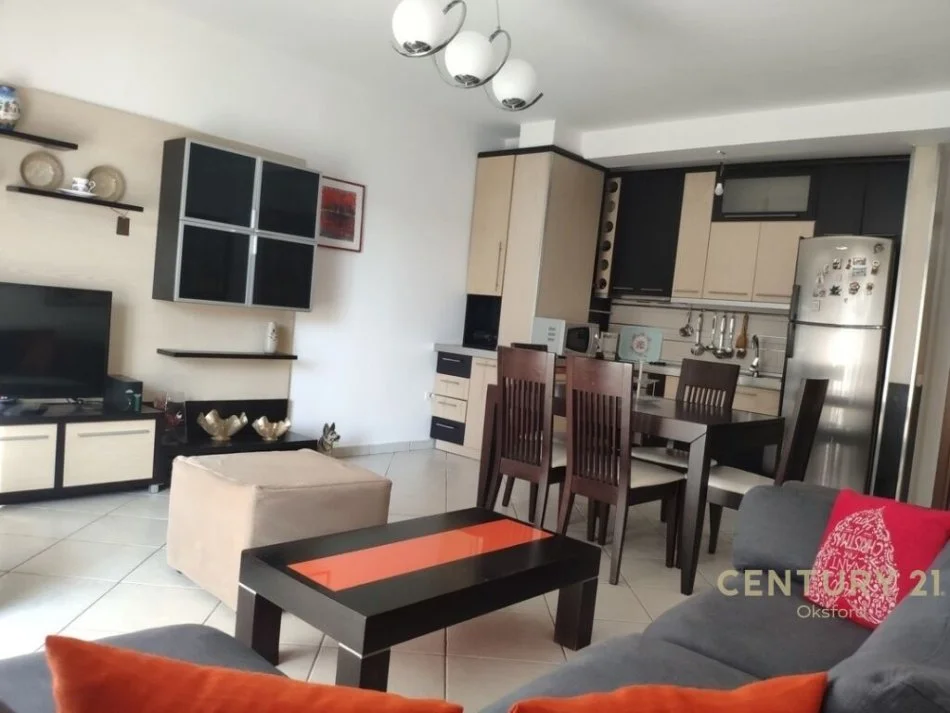 Tirane, jepet me qera apartament 2+1+Ballkon Kati 1, 102 m² 500 € (Besnik Sykja)