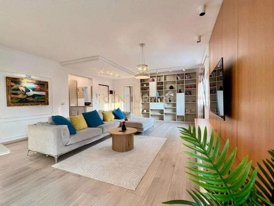 Tirane, jepet me qera apartament 2+1 Kati 6, 110 m² 1.500 € (sheshi willson)