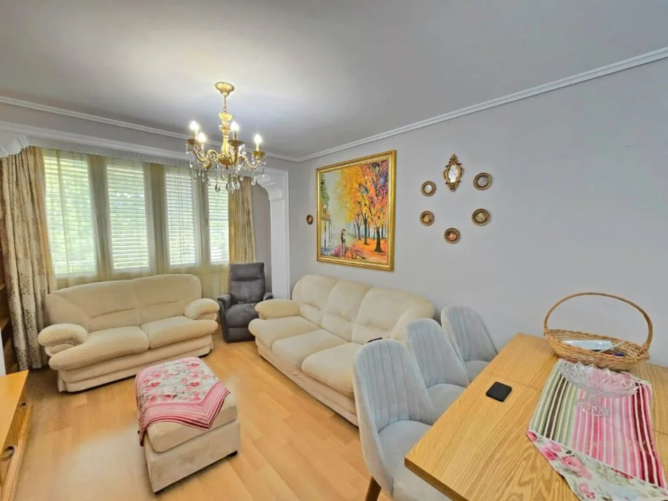 Tirane, jepet me qera apartament 2+1 Kati 2, 72 m² 650 € (MYSLYM SHYR)