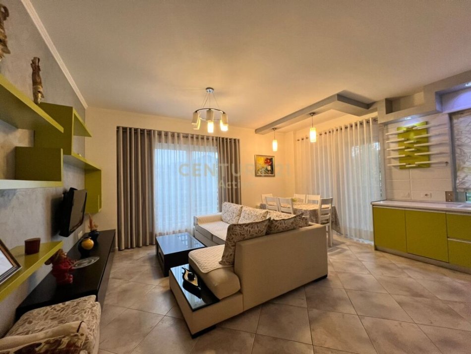 Tirane, jepet me qera apartament 2+1 Kati 3, 110 m² 750 € (TEK RRUGA E ELBASANIT!)