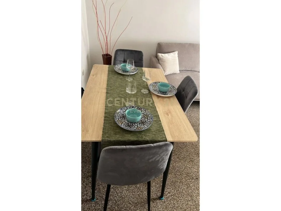 Tirane, jepet me qera apartament 2+1 Kati 2, 102 m² 600 € (rruga e kavajes)