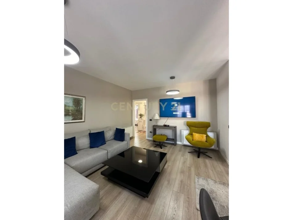 Tirane, jepet me qera apartament 2+1 Kati 9, 100 m² 1.200 € (qender)